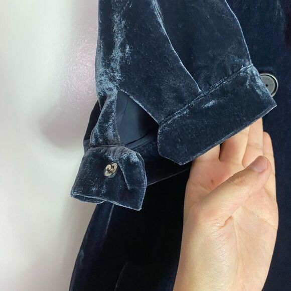 Vince Camuto Coat Vintage Inspired Navy Velvet Button Down Elegant size 8 - Picture 8 of 10